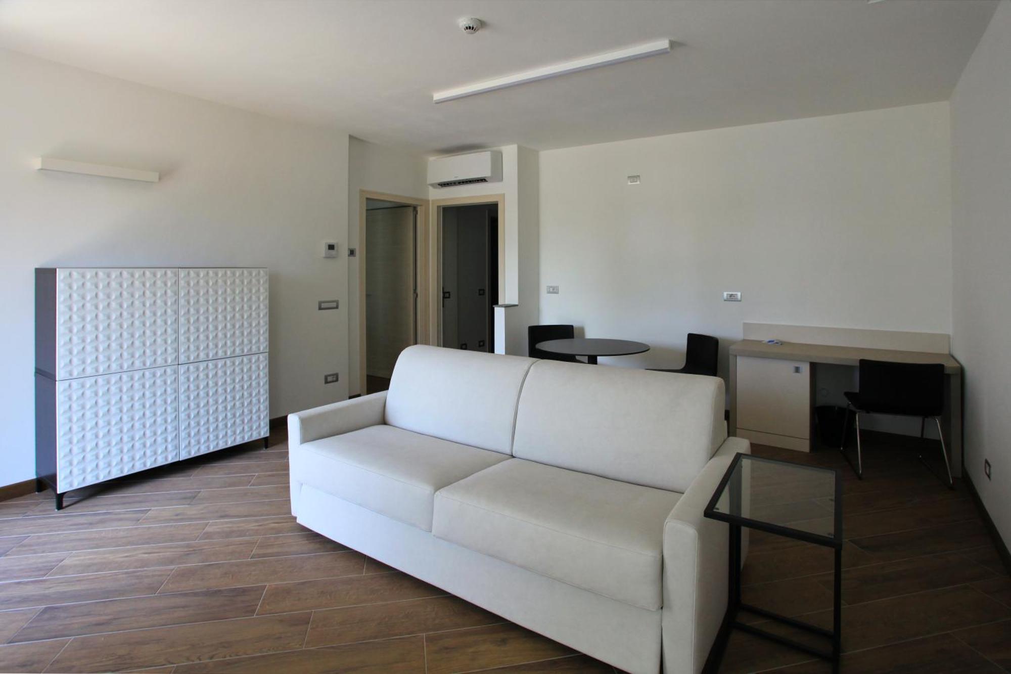 Hotel Ponti Angera Exterior photo