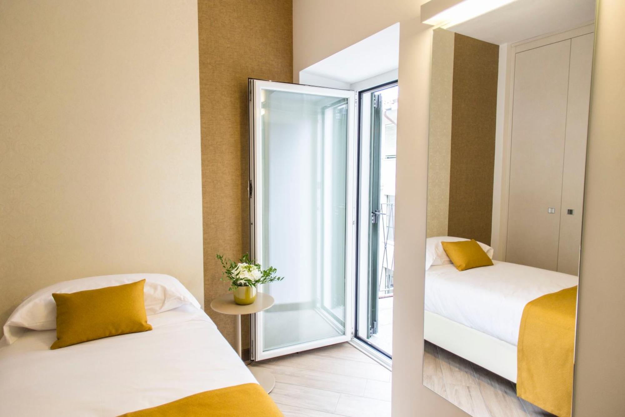Hotel Ponti Angera Exterior photo