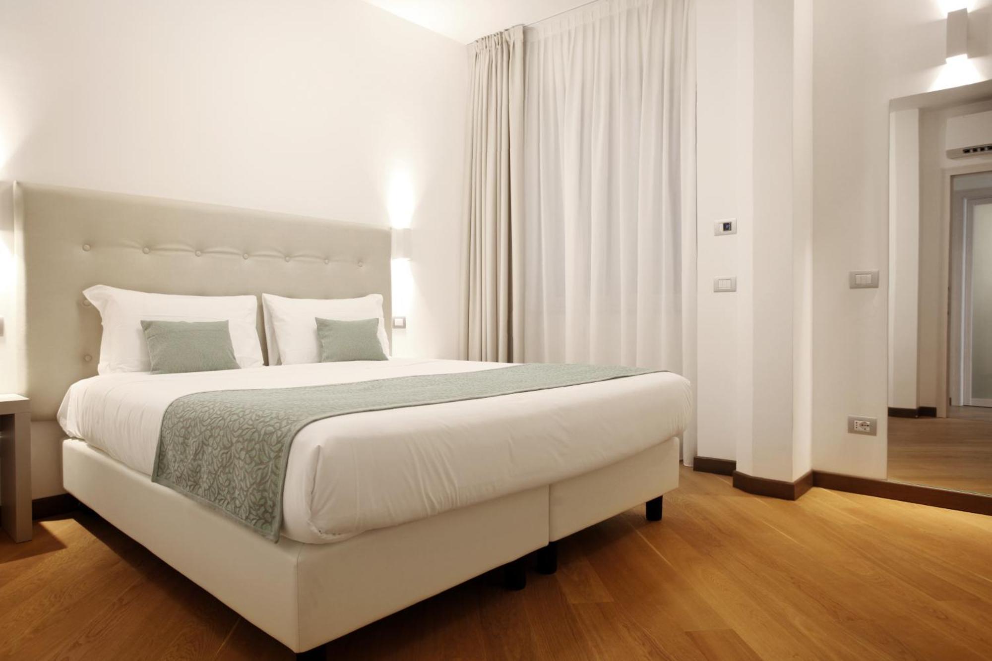 Hotel Ponti Angera Exterior photo